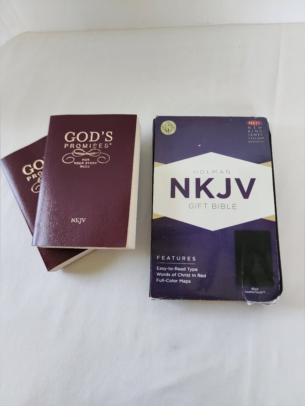 3pc New King James Version (NKJV)  Bible Set